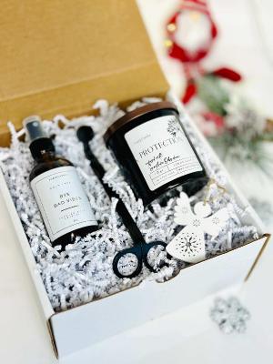 Personalized Self Care Gift Set with candle for Spa-Lover