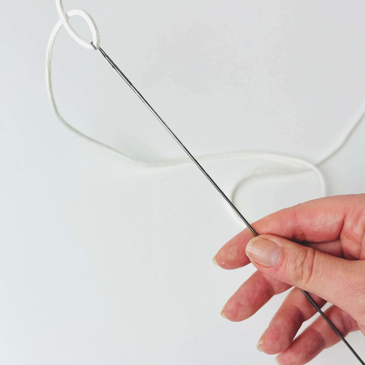 Candle wick threader tool, stainless steel threader hook for candle making, 10.4 inches long.