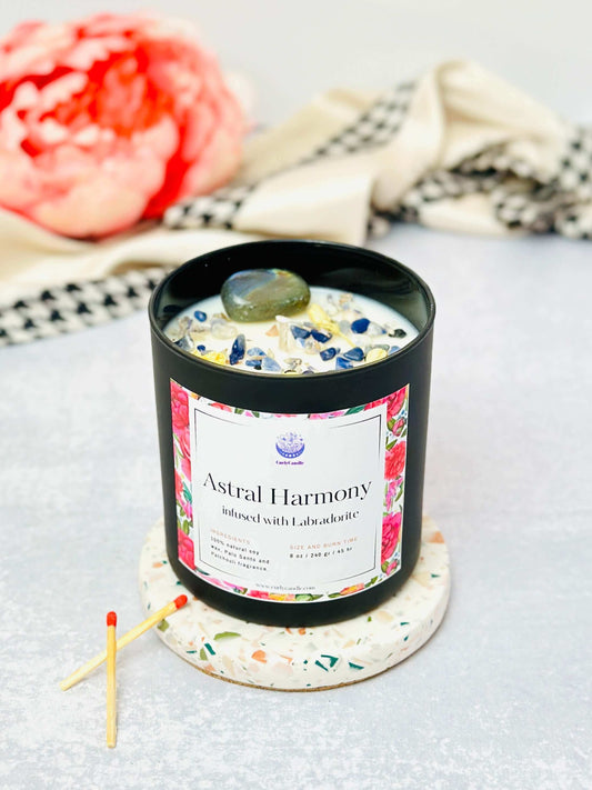Crystal soy candle with Labradorite  / Astral Harmony manifestation candle