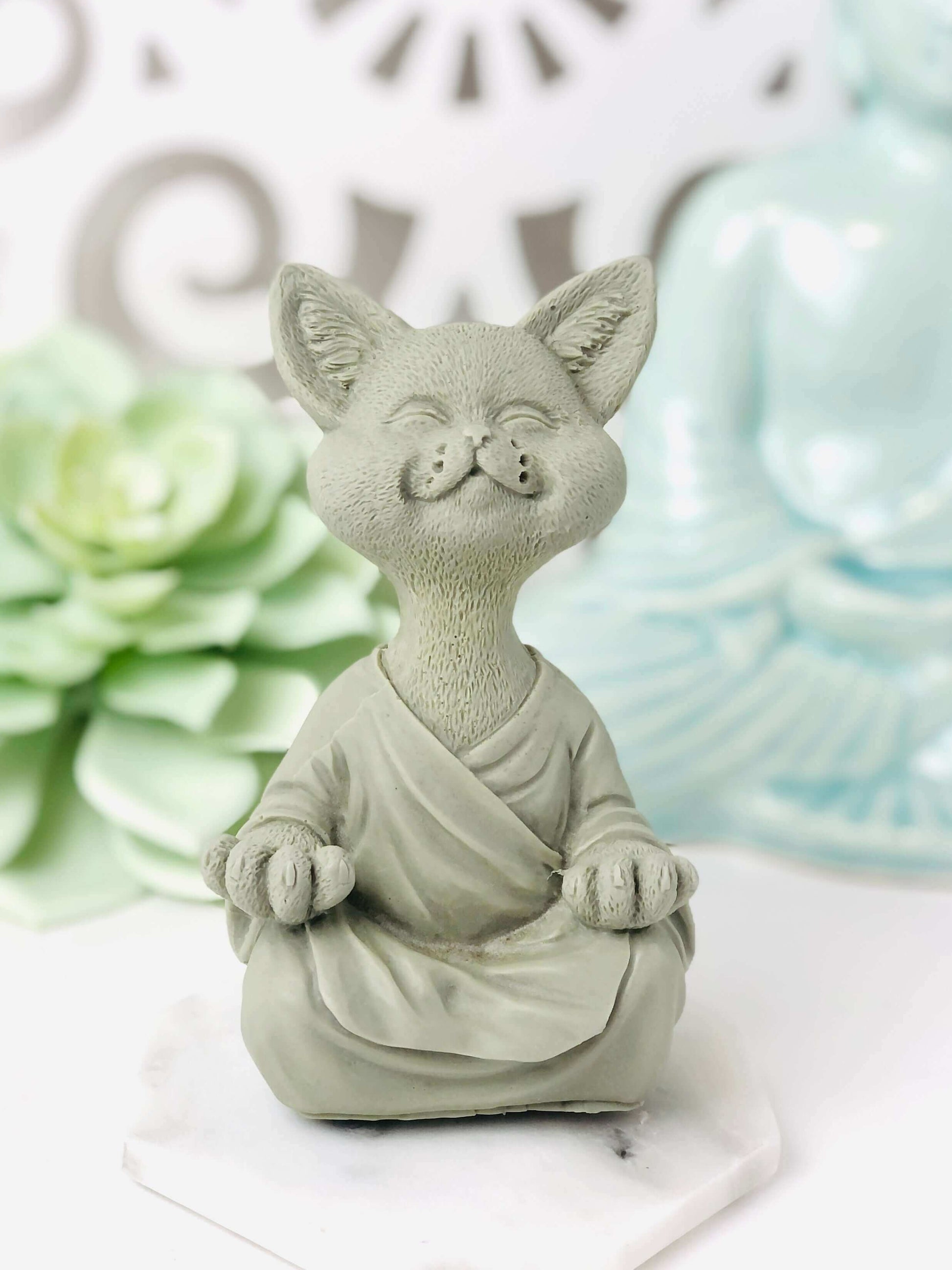 Meditating cat silicone candle mold