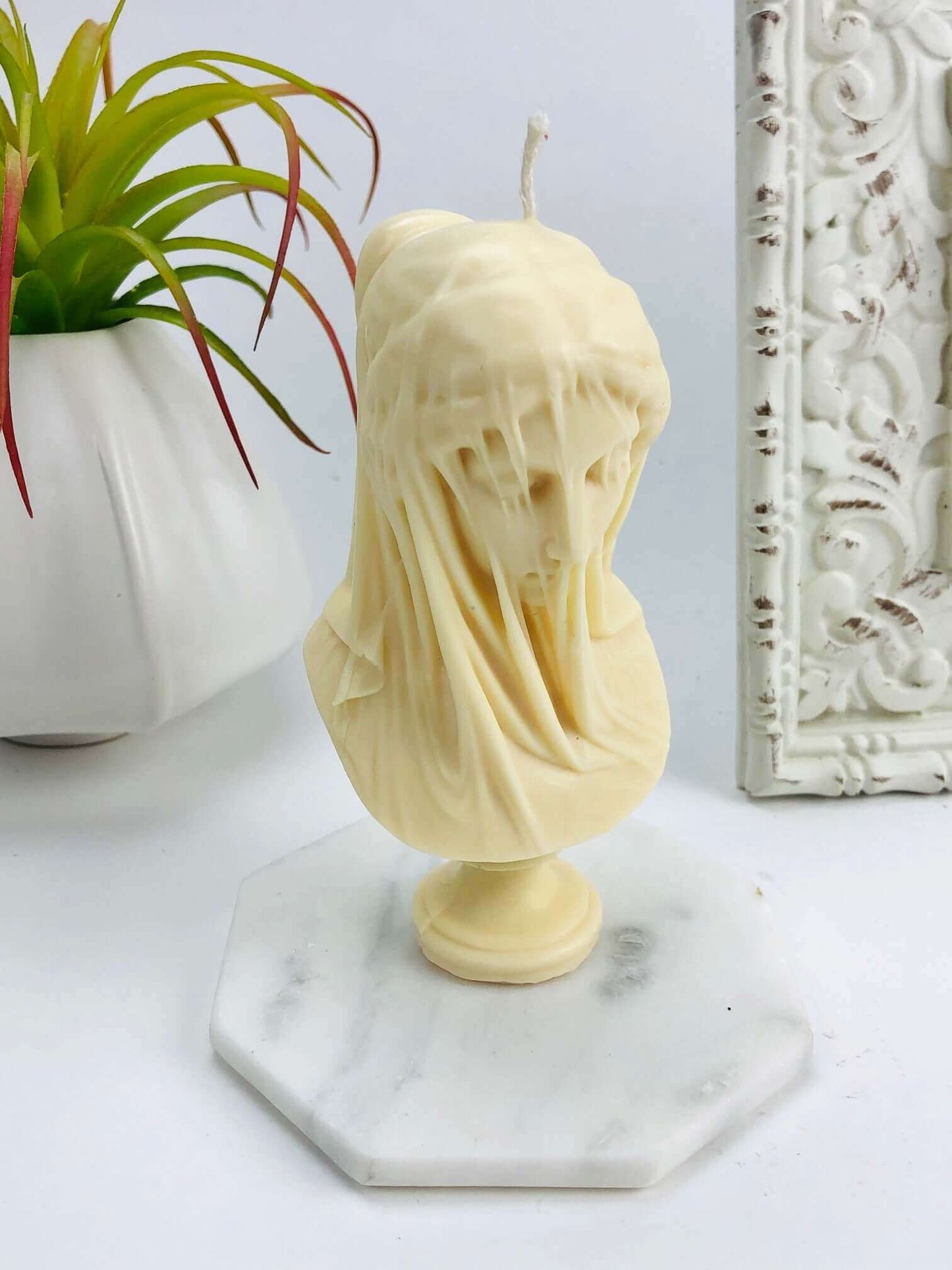 Veiled lady bust aesthetic candle