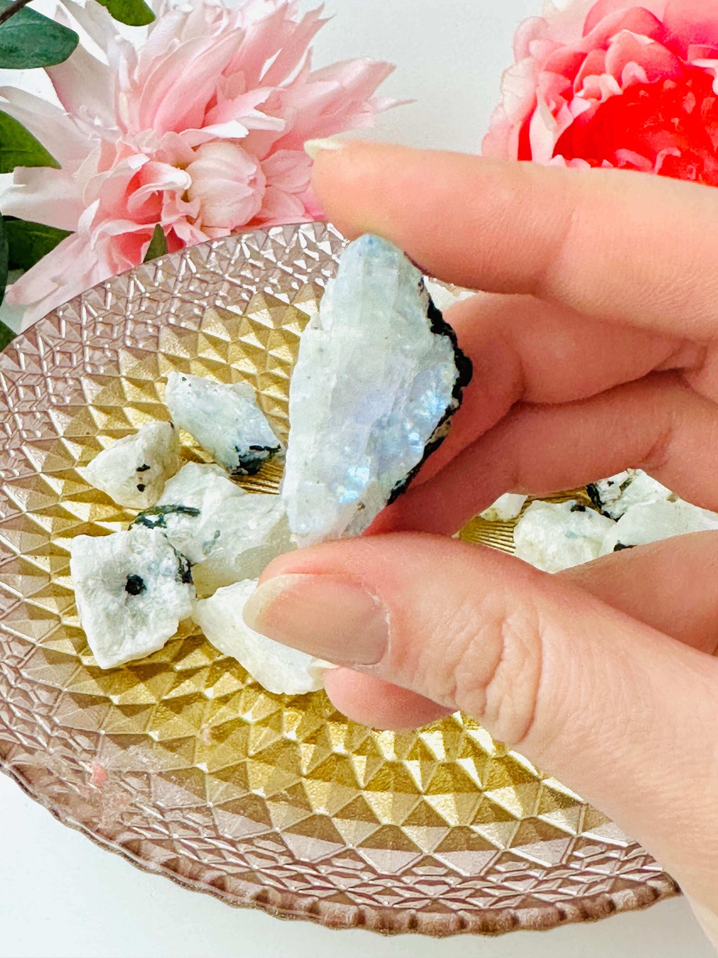 Raw rainbow moonstone, flashy moonstone