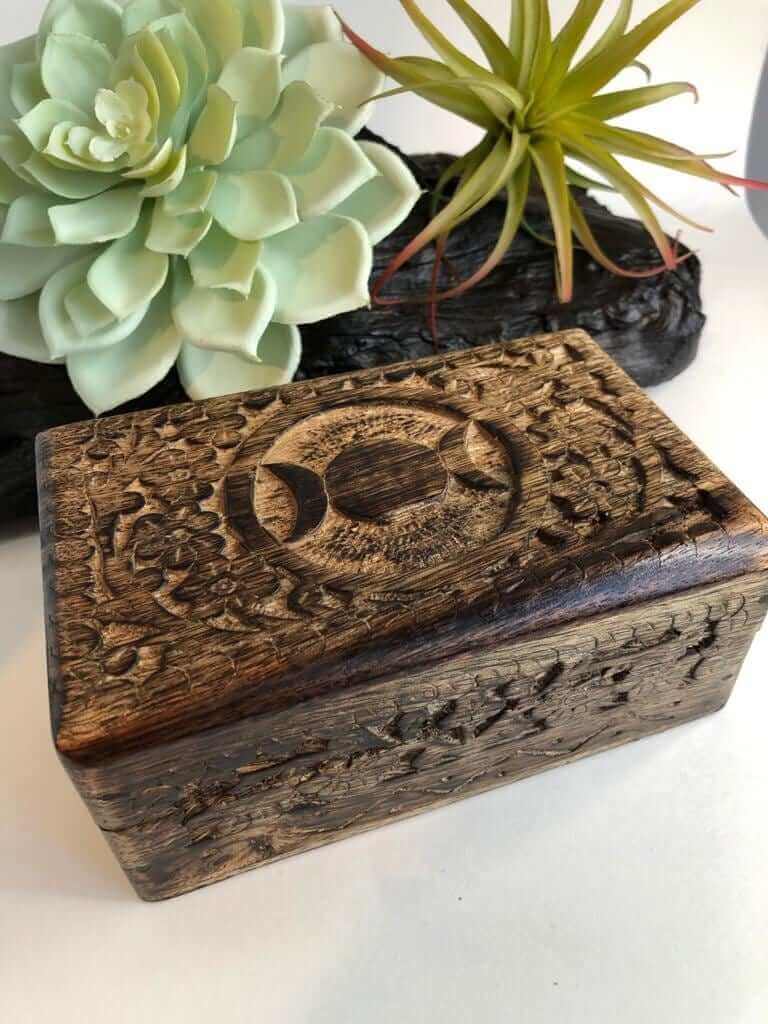 The Triple Moon Goddess wood box / Hand-Carved mangowood gift box / Wicca/ Tarot card box / Crystal storage box / Wood jewelry box /