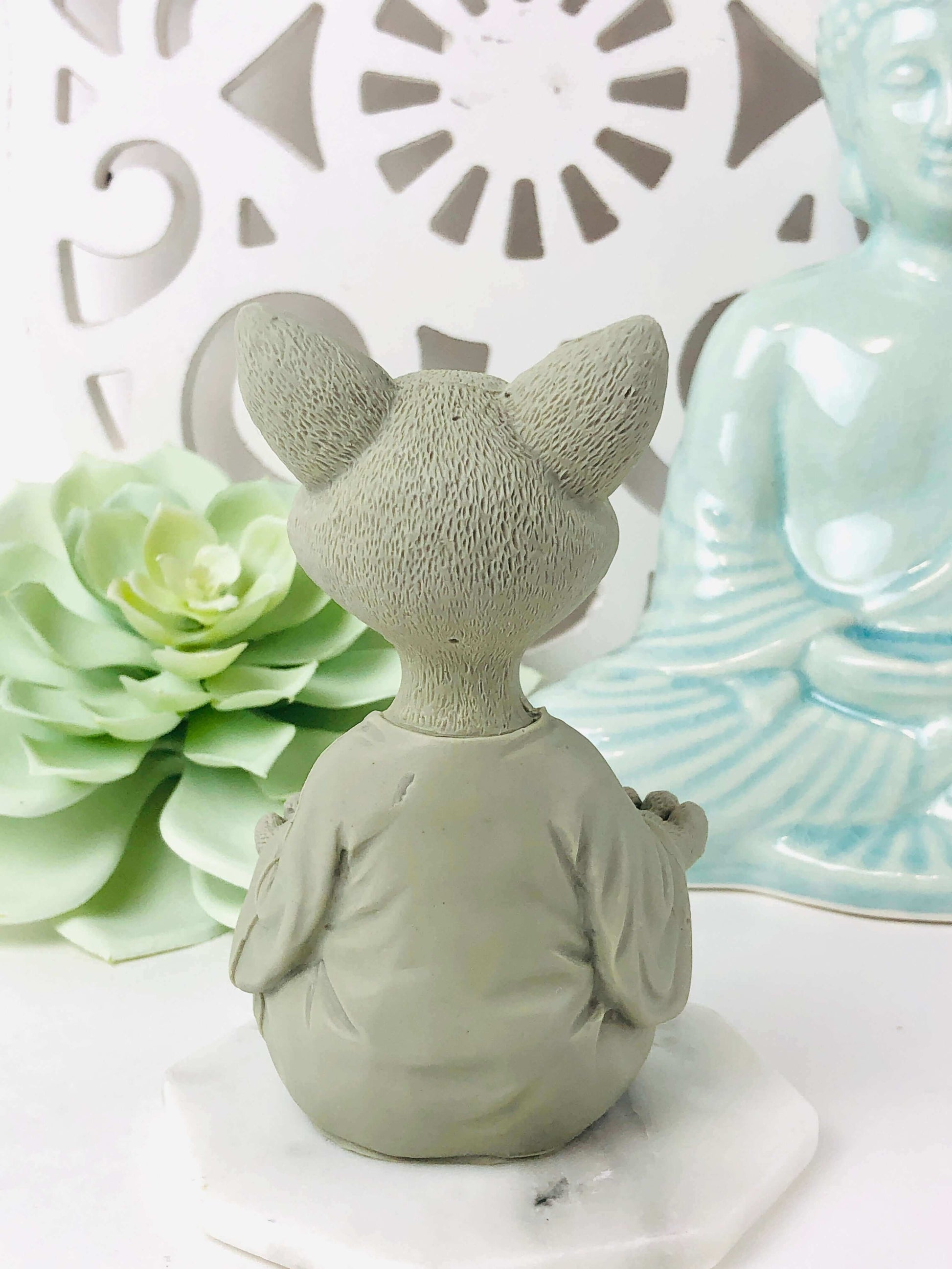 Meditating cat silicone candle mold