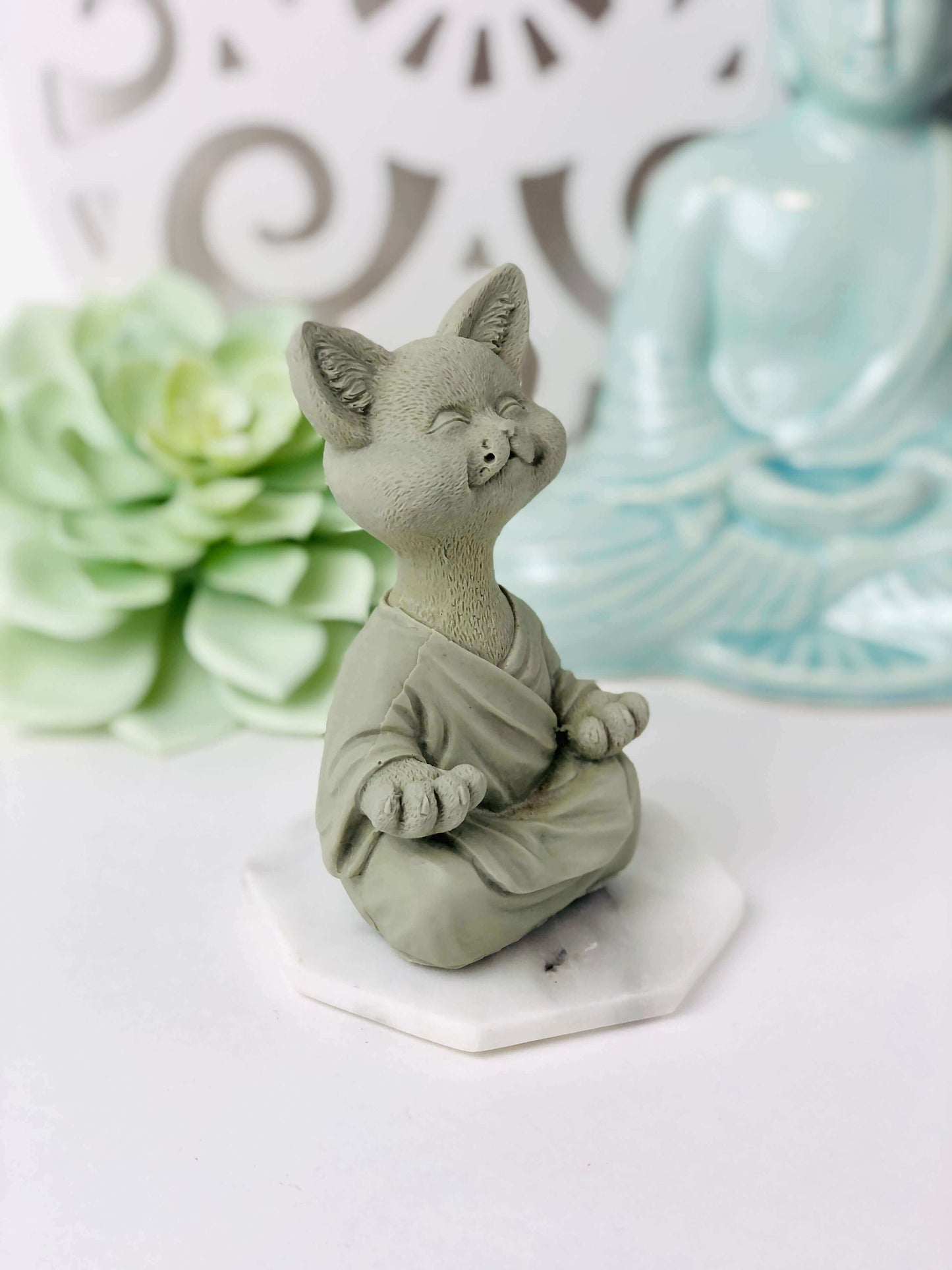 Meditating cat silicone candle mold