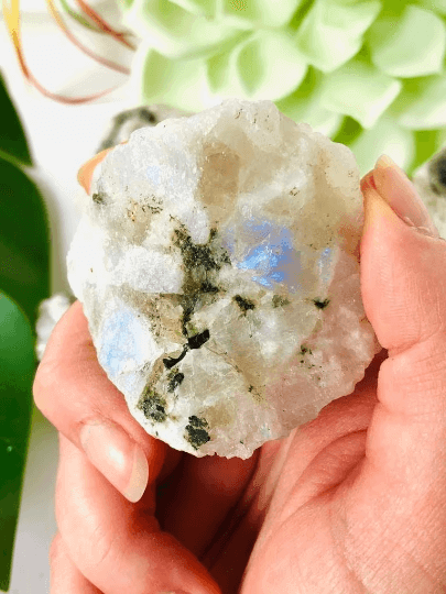 Raw rainbow moonstone, flashy moonstone